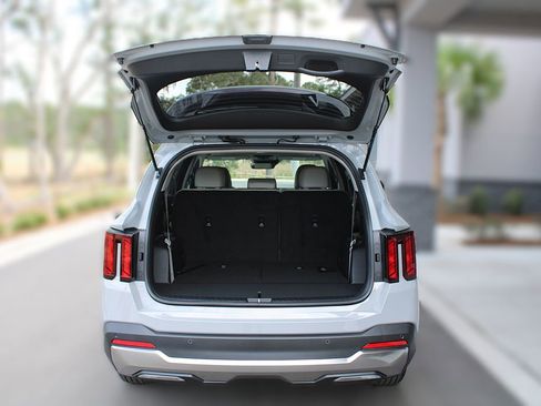 New 2026 Kia Sorento S FWD image 9