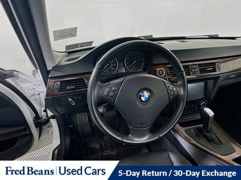 Used 2011 BMW 328i xDrive Sedan image 12