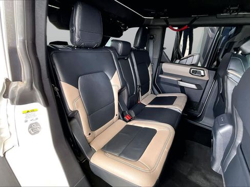 Used 2022 Ford Bronco Wildtrak AWD/4WD image 18