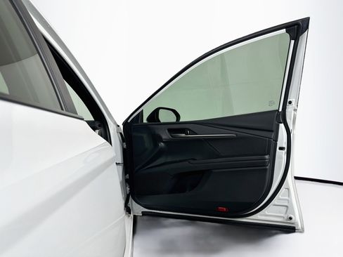 Used 2026 Toyota Camry SE w/ Convenience Package FWD image 31
