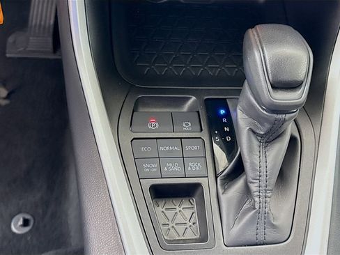 Certified 2025 Toyota RAV4 LE image 16