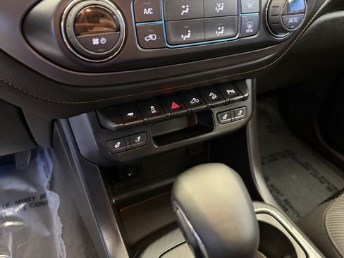Used 2022 GMC Canyon AT4 AWD/4WD image 22