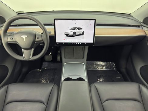 Used 2024 Tesla Model Y Long Range image 13