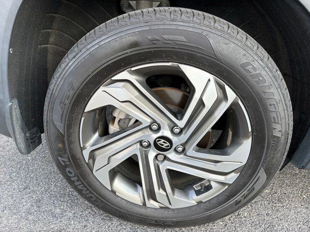 Used 2023 Hyundai Santa Fe SEL w/ Cargo Package FWD image 16