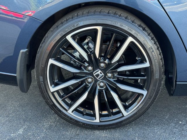 Used 2025 Honda Accord Touring image 12
