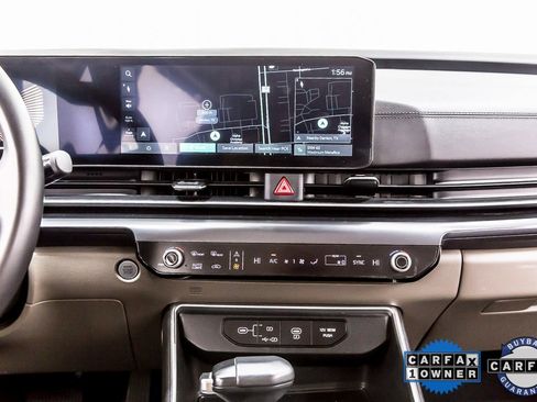 Used 2025 Kia Carnival LXS image 18