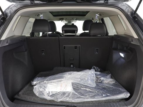 New 2026 Volkswagen Taos SEL image 17