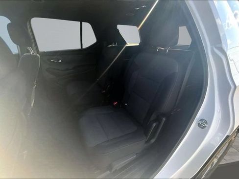 Used 2023 Chevrolet Traverse LT FWD image 23