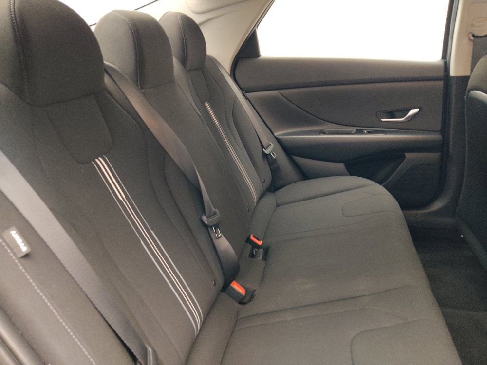 Used 2024 Hyundai Elantra SEL FWD image 19