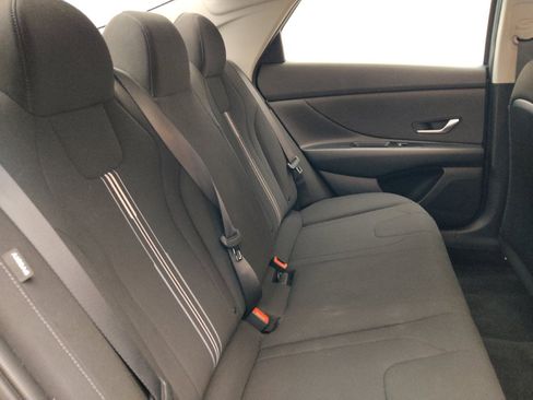 Used 2024 Hyundai Elantra SEL FWD image 19