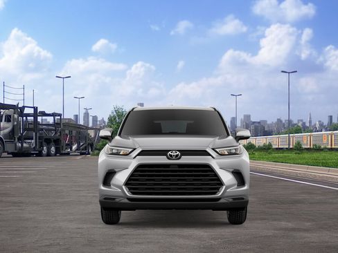 New 2026 Toyota Grand Highlander XLE FWD image 17