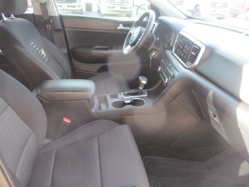 Used 2021 Kia Sportage LX w/ LX Fwd Popular Package image 9