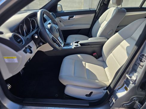 Used 2014 Mercedes-Benz C 250 Sport image 14