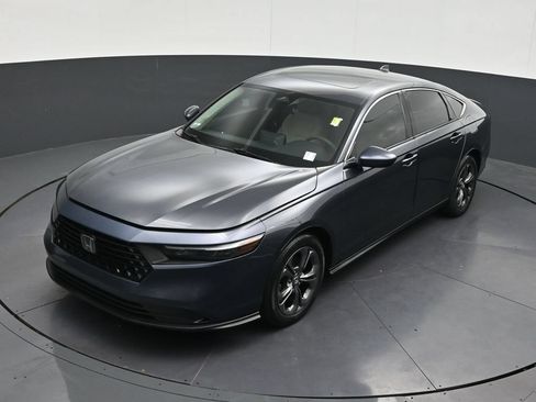 Used 2023 Honda Accord EX image 13