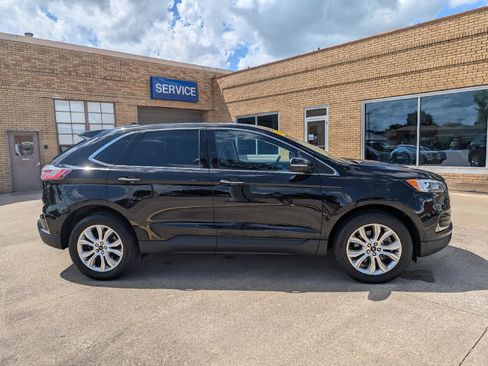 Used 2023 Ford Edge Titanium AWD/4WD image 5