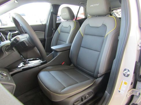 New 2026 Chevrolet Trax ACTIV w/ Driver Confidence Package FWD image 19