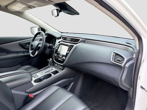 Used 2023 Nissan Murano SV FWD image 14