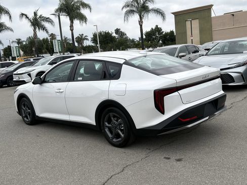 Used 2026 Kia K4 FWD image 4