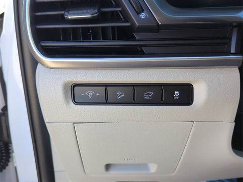 New 2025 Kia Telluride S image 29