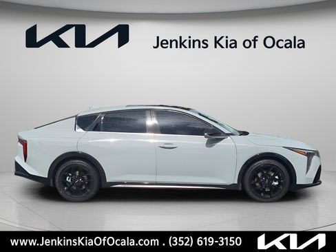 Used 2025 Kia K4 GT-Line Turbo image 2