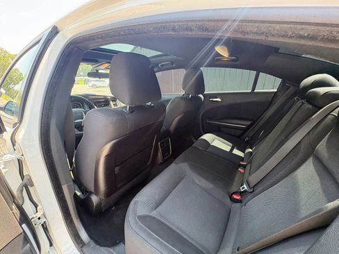 Used 2019 Dodge Charger SXT RWD image 16