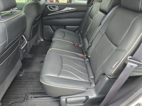 Used 2020 INFINITI QX60 Luxe w/ Essential Package image 18