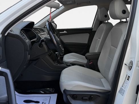 Used 2019 Volkswagen Tiguan SEL AWD/4WD image 12