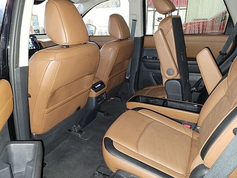 Used 2022 Nissan Pathfinder Platinum w/ Cargo Package image 11