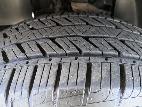 Used 2022 Nissan Frontier SV image 11