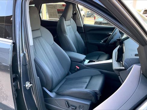 Used 2025 Audi Q5 Premium Plus w/ Premium Plus image 8