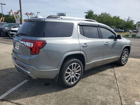 Used 2023 GMC Acadia Denali w/ Denali Ultimate Package FWD image 4