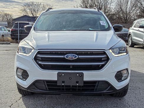 Used 2019 Ford Escape SE image 2