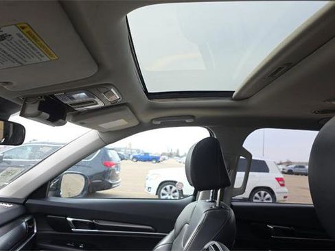 Used 2025 Kia Telluride S image 15