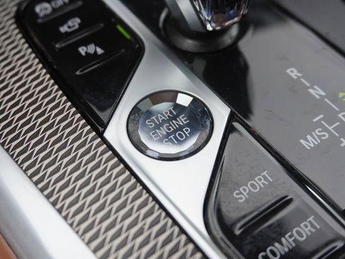 Used 2023 BMW X6 xDrive40i w/ M Sport Package image 68