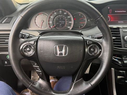 Used 2017 Honda Accord Sport image 29