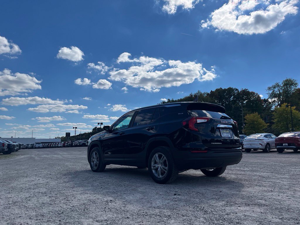 Used 2023 GMC Terrain SLE AWD/4WD image 6