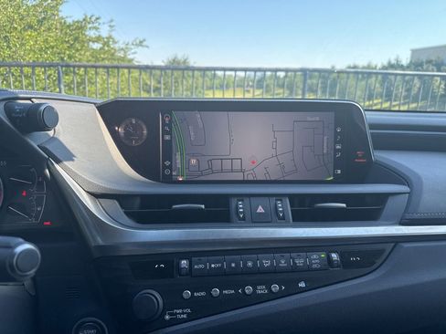 Used 2020 Lexus ES 350 w/ Premium Package FWD image 22
