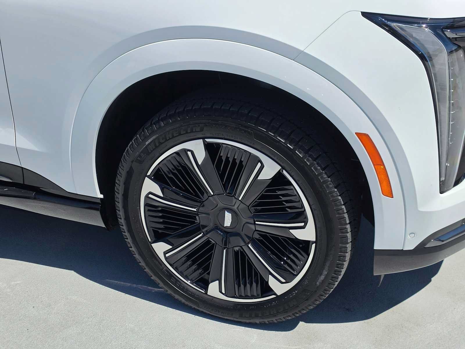 Used 2025 Cadillac Escalade IQ Sport 2 AWD/4WD image 9