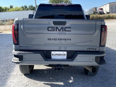 Used 2025 GMC Sierra 2500 AT4 w/ AT4 Premium Plus Package AWD/4WD image 5