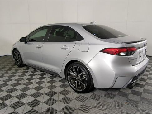 Used 2022 Toyota Corolla XSE image 7