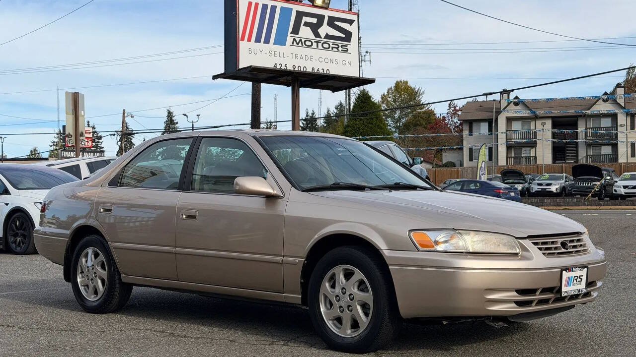 Used 1999 Toyota Camry LE w/ Value Pkg FWD image 7