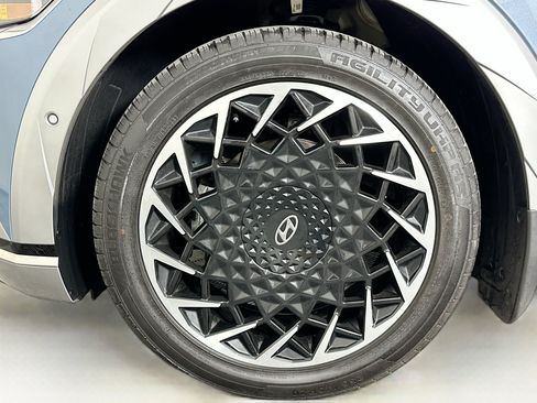Used 2024 Hyundai Ioniq 5 Limited AWD/4WD image 11
