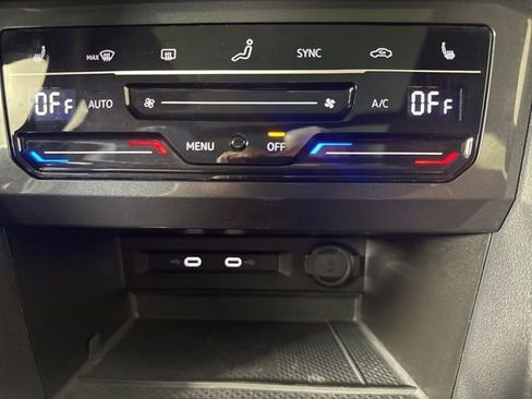 Certified 2023 Volkswagen Tiguan SE R-Line image 16