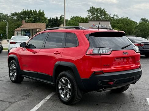 Used 2019 Jeep Cherokee Trailhawk w/ Comfort/Convenience Group AWD/4WD image 11