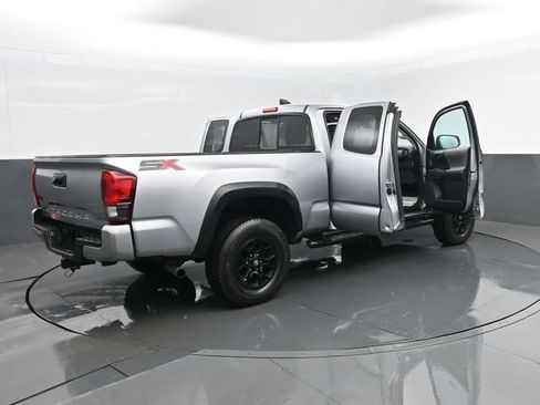 Used 2020 Toyota Tacoma SR w/ SX Package image 28