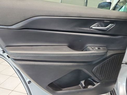 Used 2024 Jeep Grand Cherokee L Laredo AWD/4WD image 29