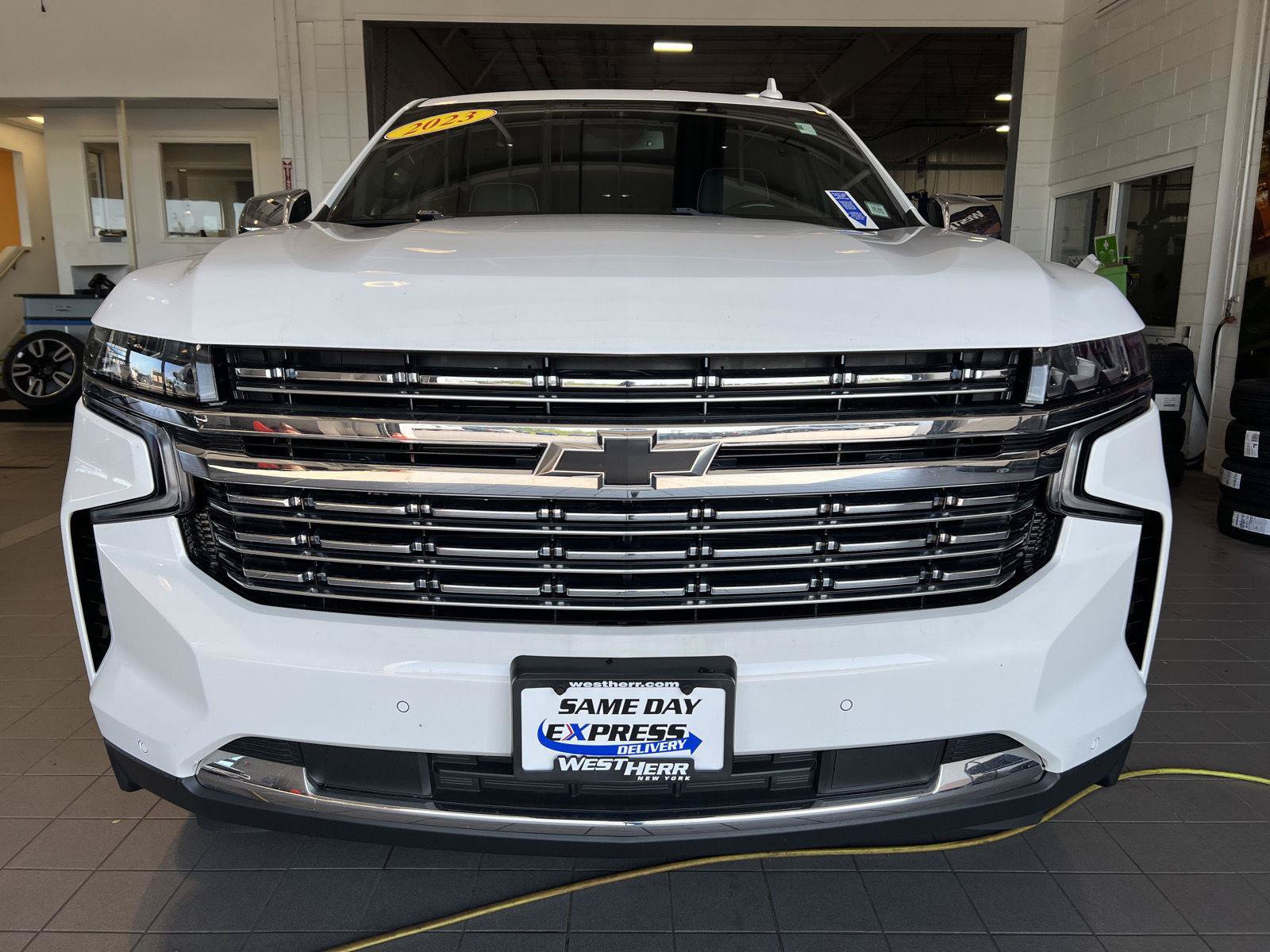 Used 2023 Chevrolet Tahoe Premier AWD/4WD image 2