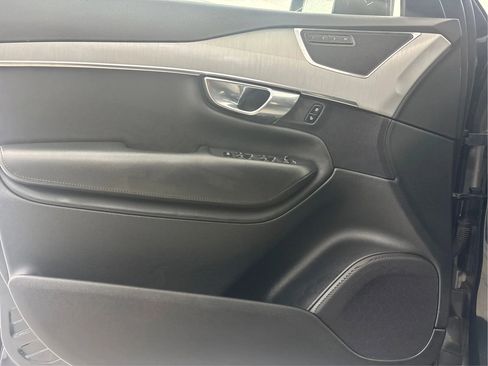 Used 2021 Volvo XC90 T5 Momentum w/ Protection Package image 26