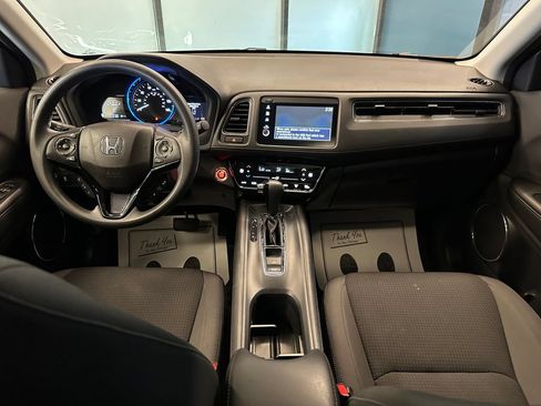 Used 2022 Honda HR-V EX image 9