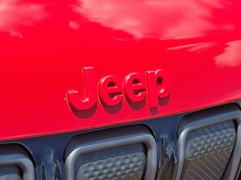 Used 2022 Jeep Compass Limited w/ (RED) Package AWD/4WD image 10